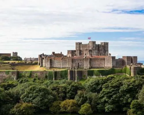 Canterbury, Dover Castle and White Cliffs Guided Day tour from London