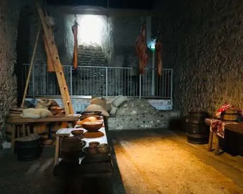 Canterbury, Dover Castle and White Cliffs Guided Day tour from London