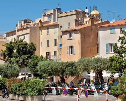 Saint-Tropez 2-hour introductory walking tour with a local