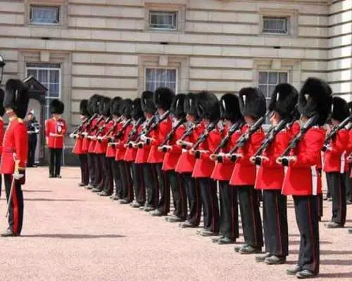 Buckingham Palace and Westminster Highlights Walking Tour