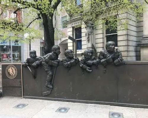 Toronto Old Town: Dark Side Exploration Game and Tour
