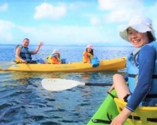 English: [Okinawa, Onna Village] Sea Kayak Cliffside Adventure Tour (90 minutes) An adventure tour that can be easily enjoyed by children who can walk (1 year old and up) to seniors with no age restrictions!
