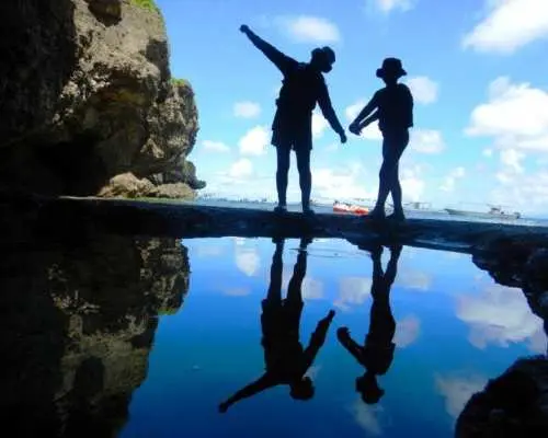English [Okinawa, Onna Village] Kayak Adventure Tour (120 minutes): Explore large caves, secret beaches, and dramatic cliffs along the coastline!