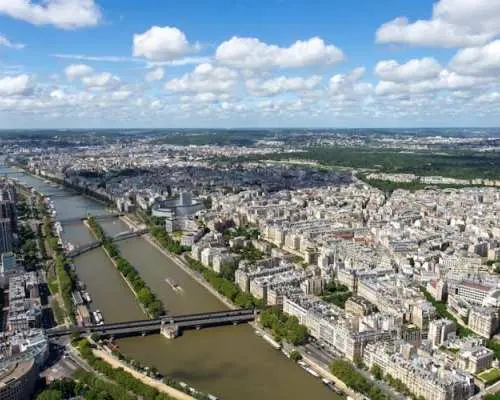 Eiffel Tower guided tour by elevator