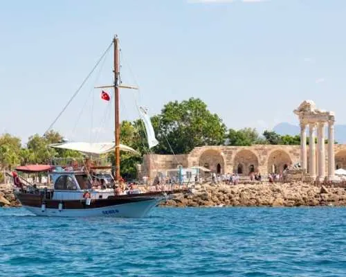 Adults-only Gulet cruise with lunch, drinks and optional transfers from Side