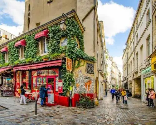 Marais Quarter historical self-guided food tour with audio app