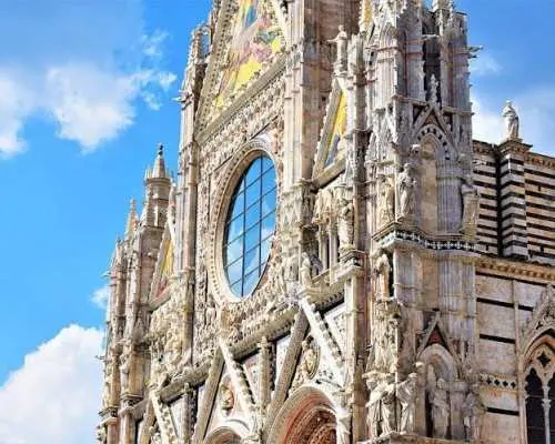 Siena Highlights: Family Honour Exploration Game and Tour