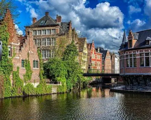 Private history walk through Ghent with a local expert