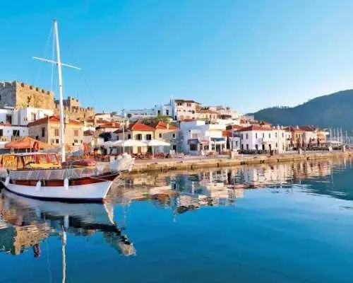 Địa điểm & Ẩm thực: Bánh ngọt và món khai vị kiểu Mexico ở khu phố cổ Marmaris