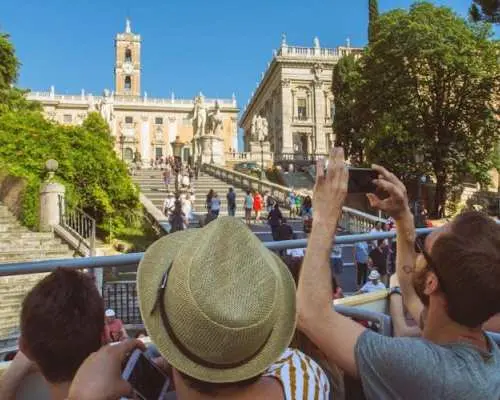 Vé vào cửa Bảo tàng Borghese và tour xe buýt tham quan Rome (có thể lên xuống tùy thích).