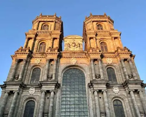 Rennes city highlights walking tour with a local guide