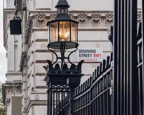 Guided royal walking tour of London with Westminster Abbey ticket