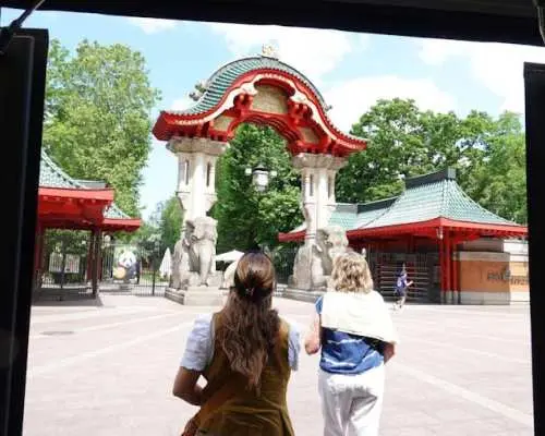 Hop-on hop-off city tour and Spree boat tour combo ticket for 24,48 or 72 hours