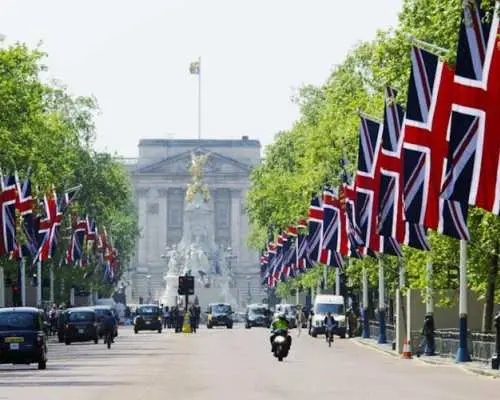 London Walking Tour With Food Tasting
