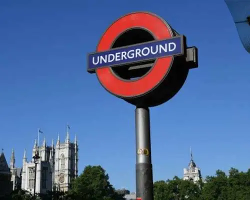 London Walking Tour With Food Tasting