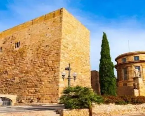 Full-day Montserrat, Tarragona and Sitges guided tour from Barcelona