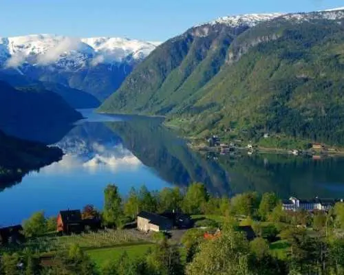 Hardangerfjord, Voss gondola and waterfalls guided tour