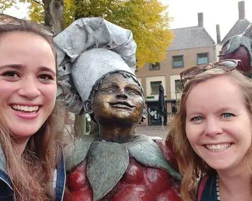 Self guided tour with interactive city game of Tiel