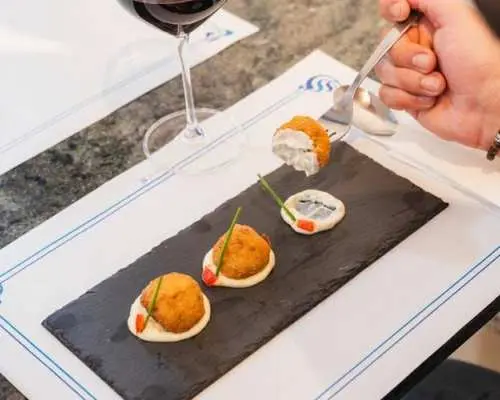 Self-guided tapas and drinks tour in Santa Cruz de Tenerife