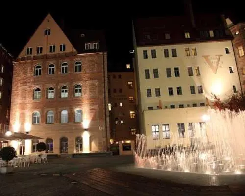 Nuremberg guided Old Town tour in the evening light