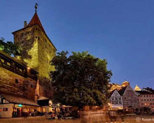 Nuremberg guided Old Town tour in the evening light
