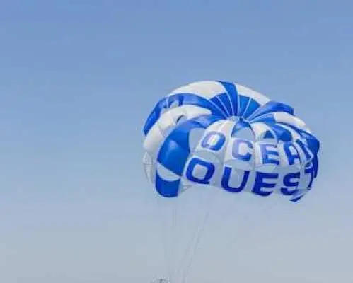 Vilamoura Marina parasailing