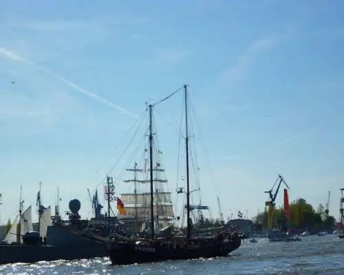 Tour tham quan tự hướng dẫn bằng âm thanh về di sản hàng hải Hamburg