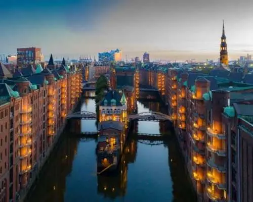 Hamburg Evening Boat Cruise with Historic Speicherstadt Passage