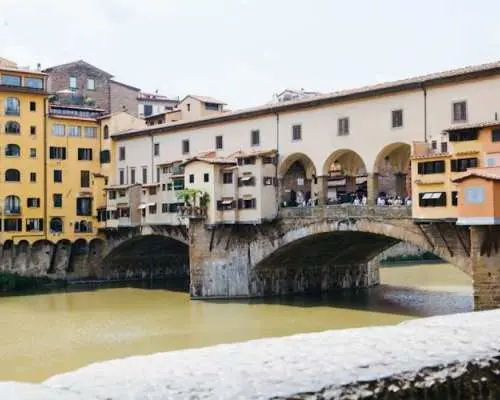 Cruise passenger transfer from Livorno to Florence with wine tasting
