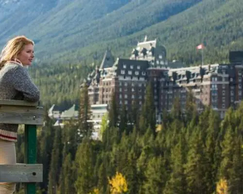 Banff Day Tour: Johnston Canyon & Lake Minnewanka | Canada