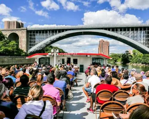 Circle Line "Best of NYC" Sightseeing Cruise (2.5 hours): Reserved Straight-to-Board Ticket