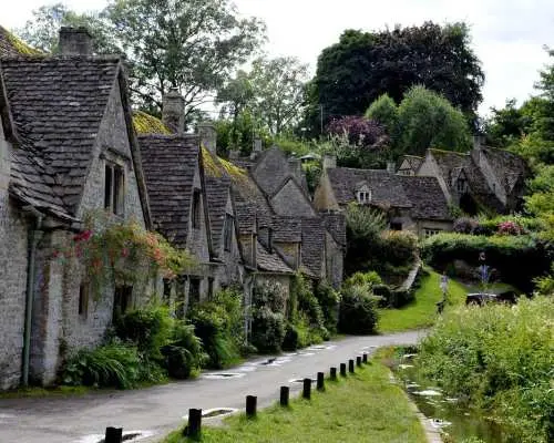 Cotswolds Village Tour with Lunch