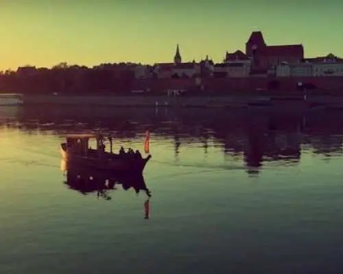 Du thuyền buổi tối Toruń