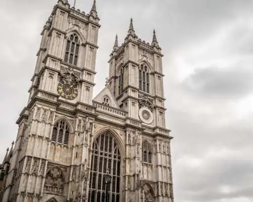 London Tour with Changing of the Guard and Westminster Abbey