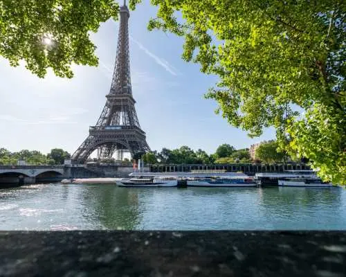 Seine River Cruise by Vedettes De Paris