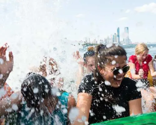 The Beast Speedboat Ride to Statue of Liberty by Circle Line: Reserved Straight-to-Board Ticket