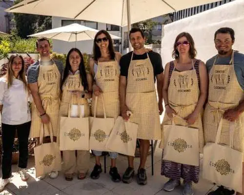Portuguese Tapas Class and Market Tour With Lunch and Wine