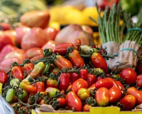 Portuguese Tapas Class and Market Tour With Lunch and Wine