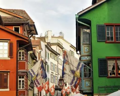 Explore the Instaworthy spots of Zurich with a local