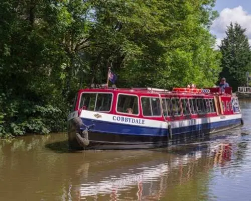 Skipton Canal evening Fish and Chip cruise