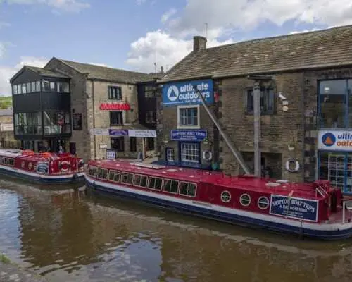 Skipton Canal evening Fish and Chip cruise