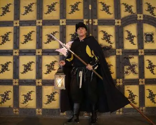 Night watchman guided tour through medieval Munich in German