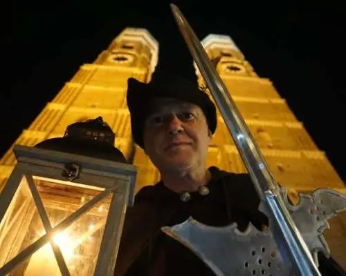 Night watchman guided tour through medieval Munich in German