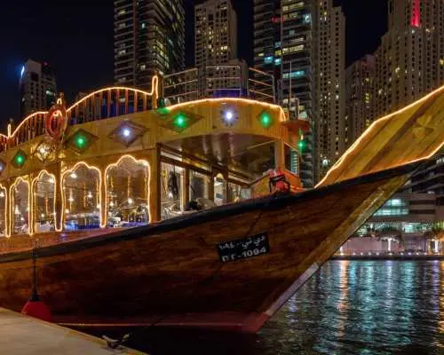 Thẻ Go City Dubai Highlights Pass: Tiết kiệm đến 50% khi tham quan các điểm du lịch.