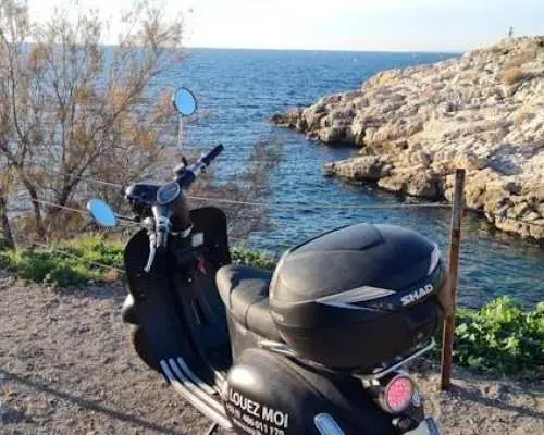 E-Motorbike rental with Virtual Guided Pack and Insurance