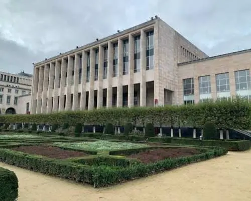 Brussels' landmarks audio guide and Autoworld entry ticket