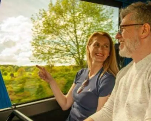 Stonehenge and the Cotswolds Guided Tour from Bristol