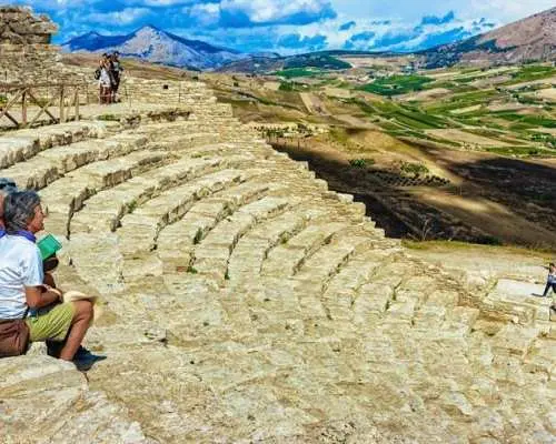 パレルモ発セジェスタ半日旅行