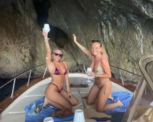Capri private 2-hour boat tour