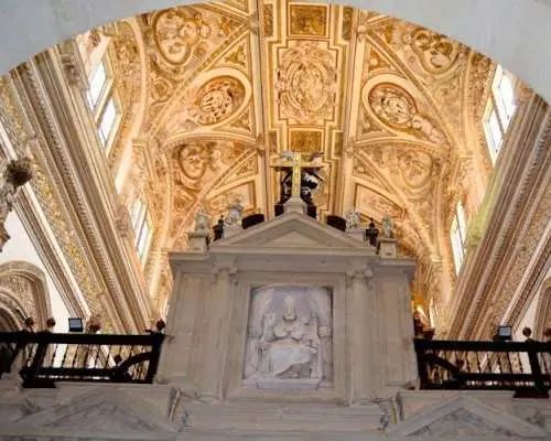 Cathedral-Mosque and Jewish quarter guided tour for small groups